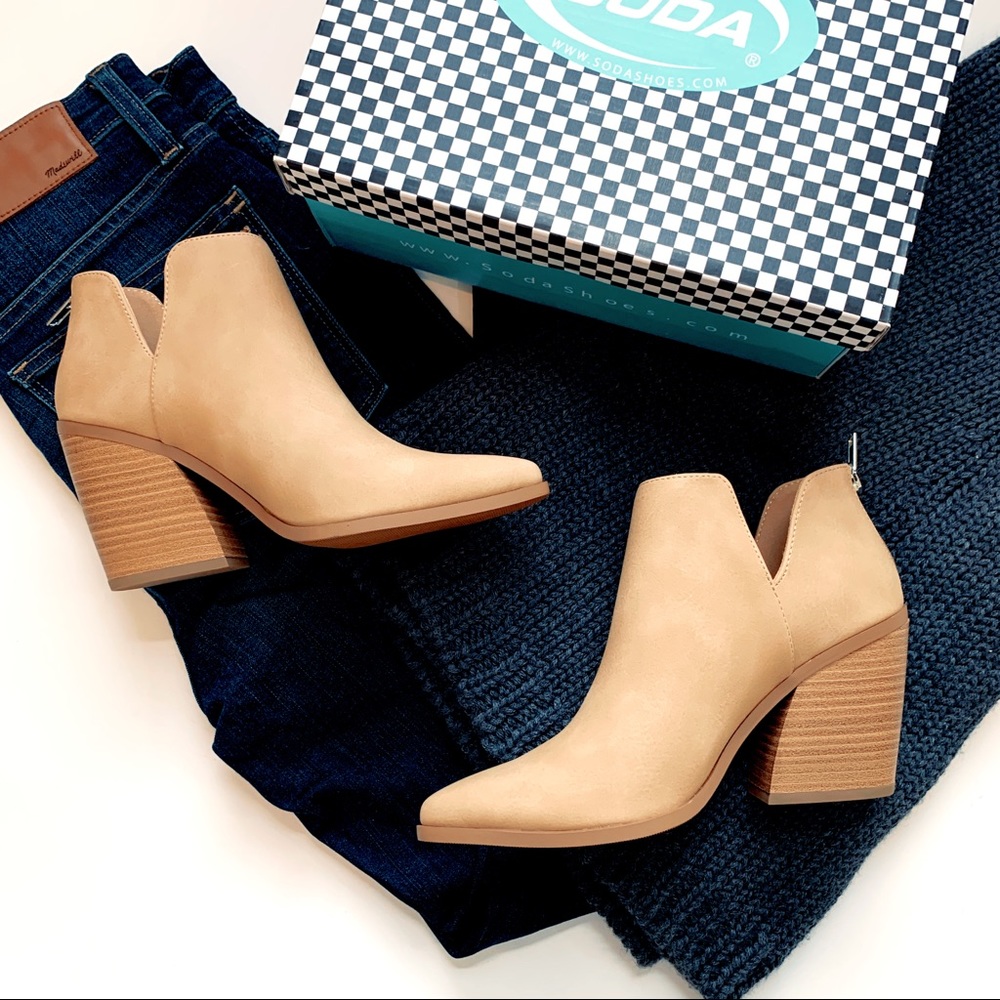 Bonnie Soda Tan Faux Suede Ankle Booties NIB - Picture 2 of 7